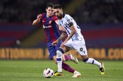 开云体育登录-曼联主场战胜劲旅，保持不败记录