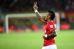 开云体育APP下载-荷甲阿贾克斯喜中横财，保利尼破门助攻