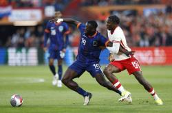 开云体育下载-荷兰主场惨败，陷入欧锦赛淘汰危机的简单介绍