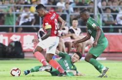 开云体育APP下载-恒大主场大胜，紧咬中超冠军争夺者的简单介绍