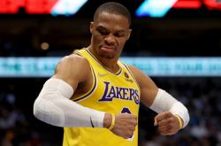 开云体育中国-太阳惨败雄鹿，康利贡献20+10