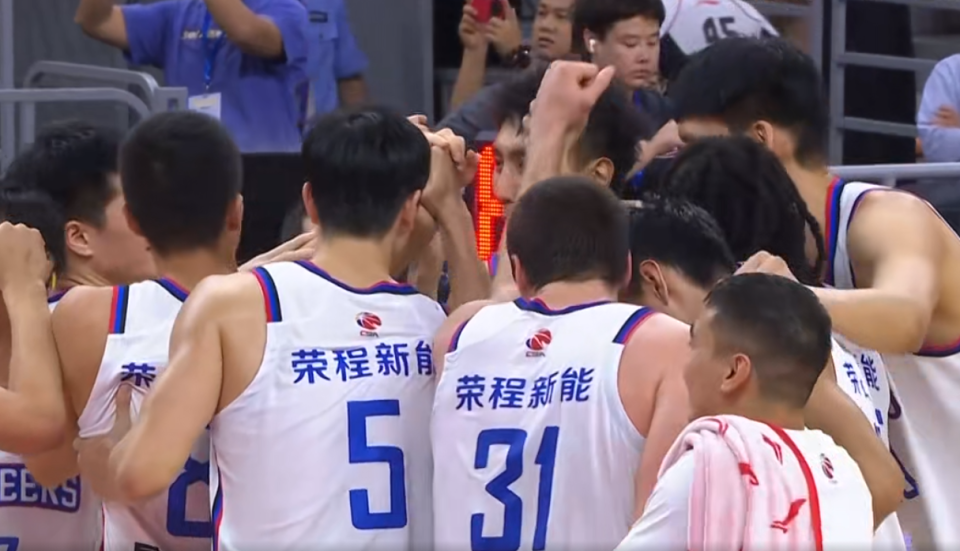 艾力斯塔队实现不可思议逆转