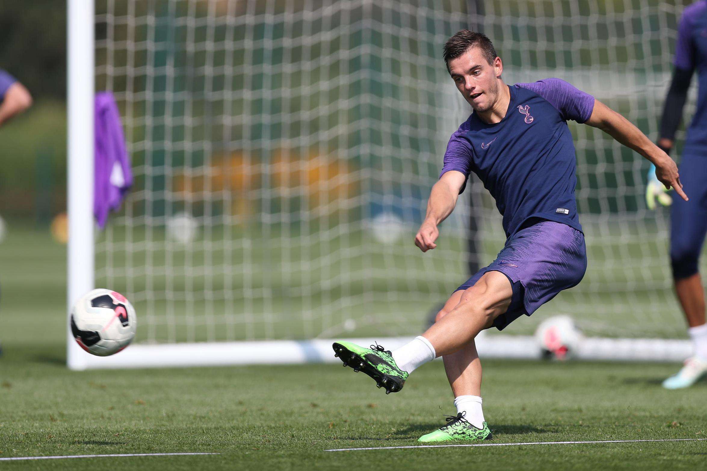 里尔挑战阿雅克肖争夺胜利的激战