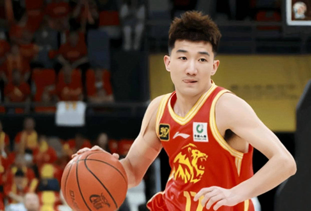 快船力克四川队，孙铭徽状态火热的简单介绍